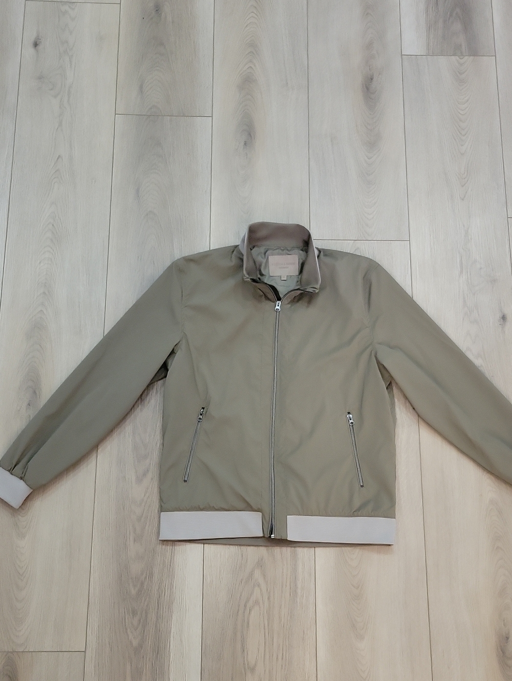 Lightweight Men's Zip Jacket in Sage Green